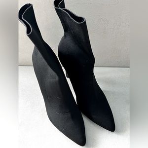 Sleek Black Sparkled Heeled Booties